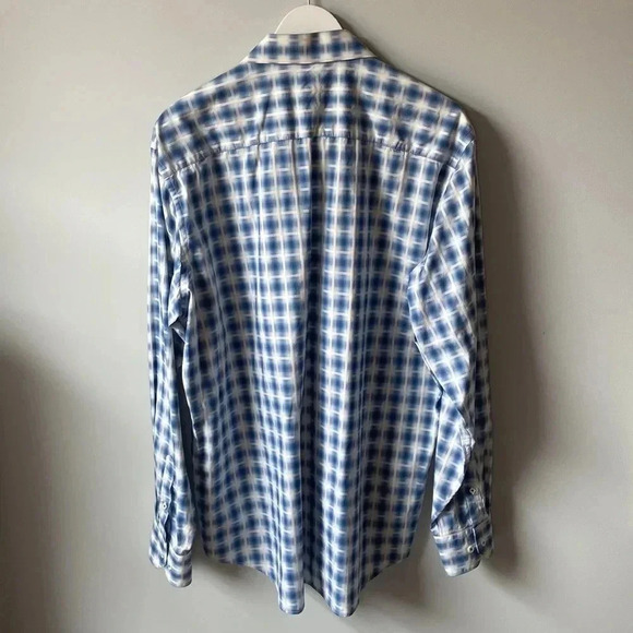 Bugatchi Uomo | Classic Fit Dress Shirt - Picture 3 of 10